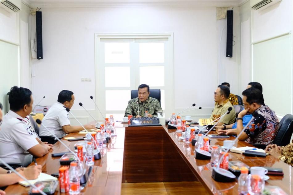 46dukung_program_nasional_pemasyarakatan_bupati_muba.jpg